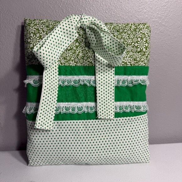 Green Lace Bow Laptop/Tablet Sleeve – Handmade Chic Padded Case - Picture 5 of 5